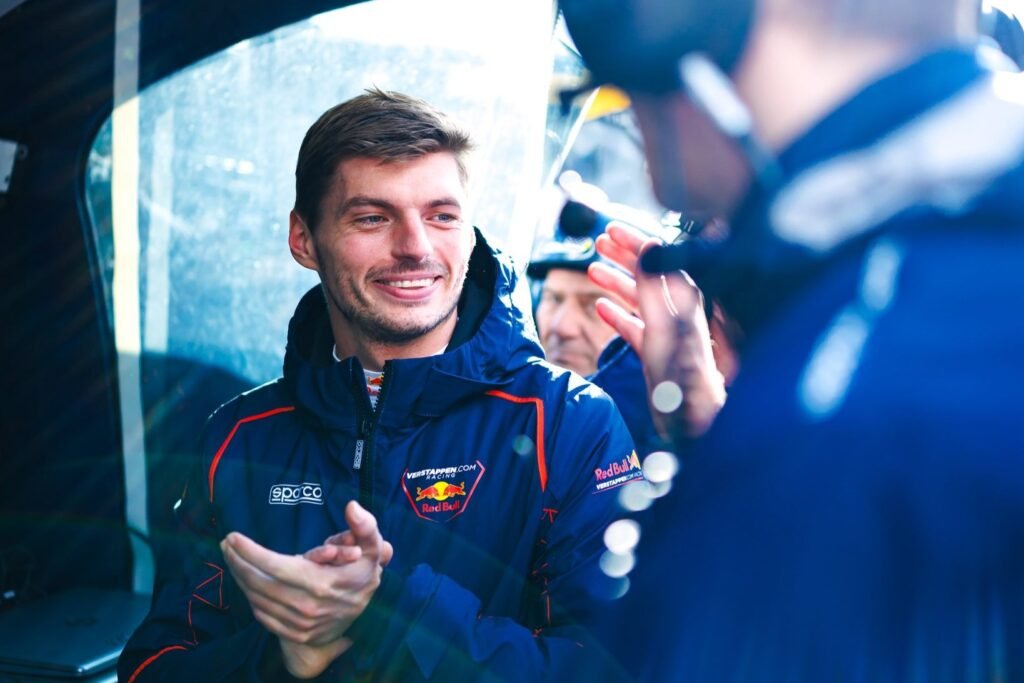 Max Verstappen at the Nürburgring is the example everyone should follow