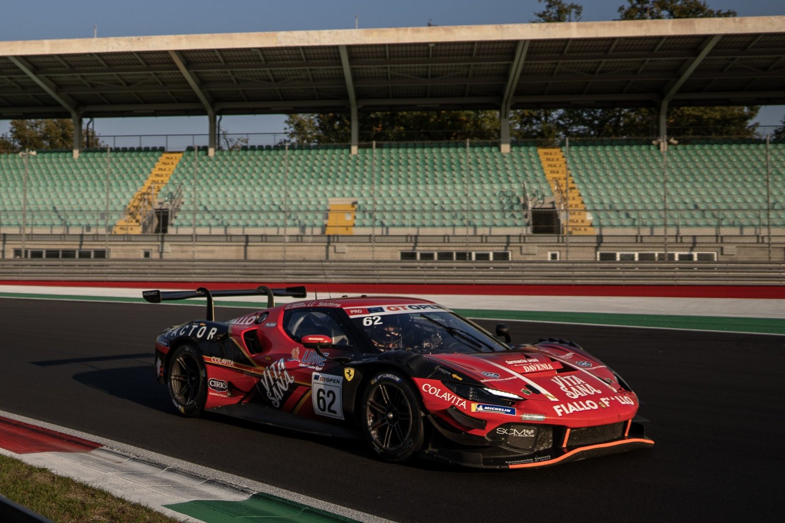 Double TT Racing nel CIGT Sprint con Renmans-Ferrari