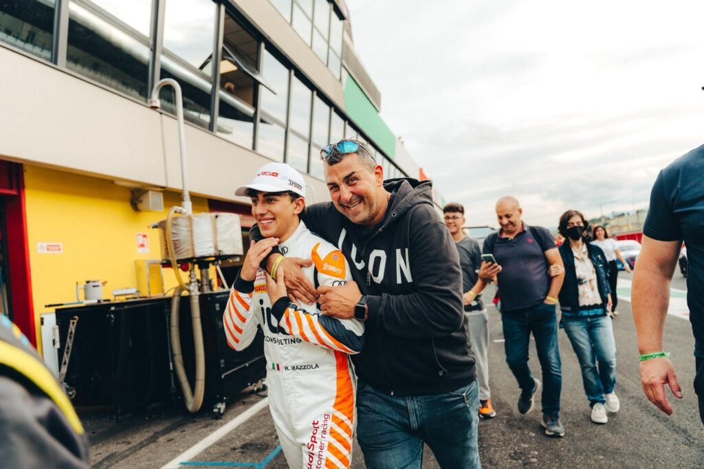 Intervista a Rocco Mazzola, Campione Italiano GT Endurance: “Nel 2025 è stato tutto perfetto. La passione? La devo a mio papà. Questo è anche il suo sogno” Rocco Mazzola Intervista CIGT